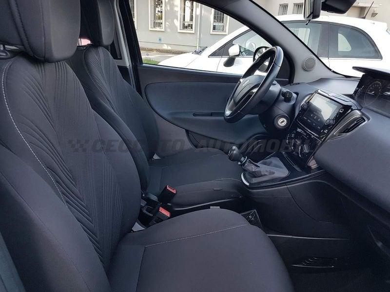 Lancia Ypsilon Ypsilon 1.0 firefly hybrid Gold s&s 70cv 5p.ti