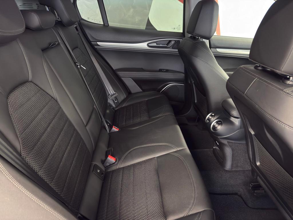 Alfa Romeo Stelvio 2.2 t Sprint Q4 190cv auto
