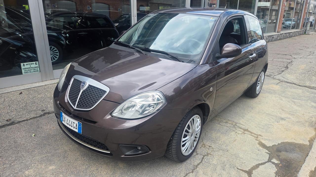 Lancia Ypsilon 1.2 Argento