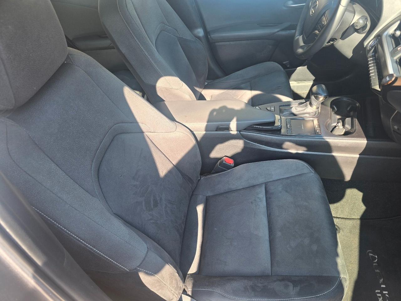 Lexus UX UX Hybrid Business