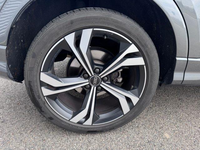 AUDI Q3 SPB 35 TDI Stronic Identity Black S-line SPORTBACK