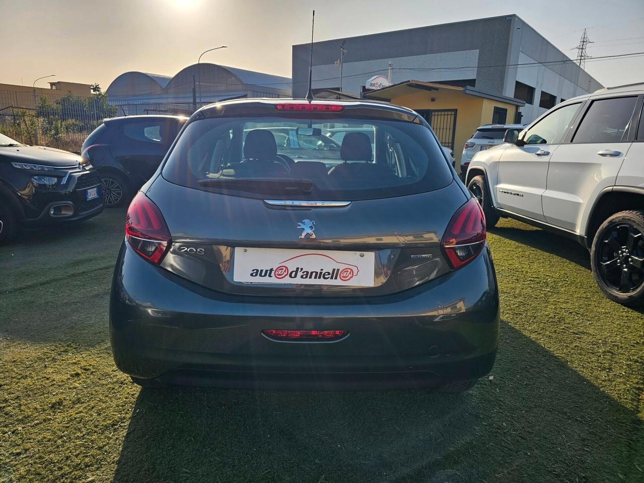 Peugeot 208 PureTech 82 5p. GPL Allure