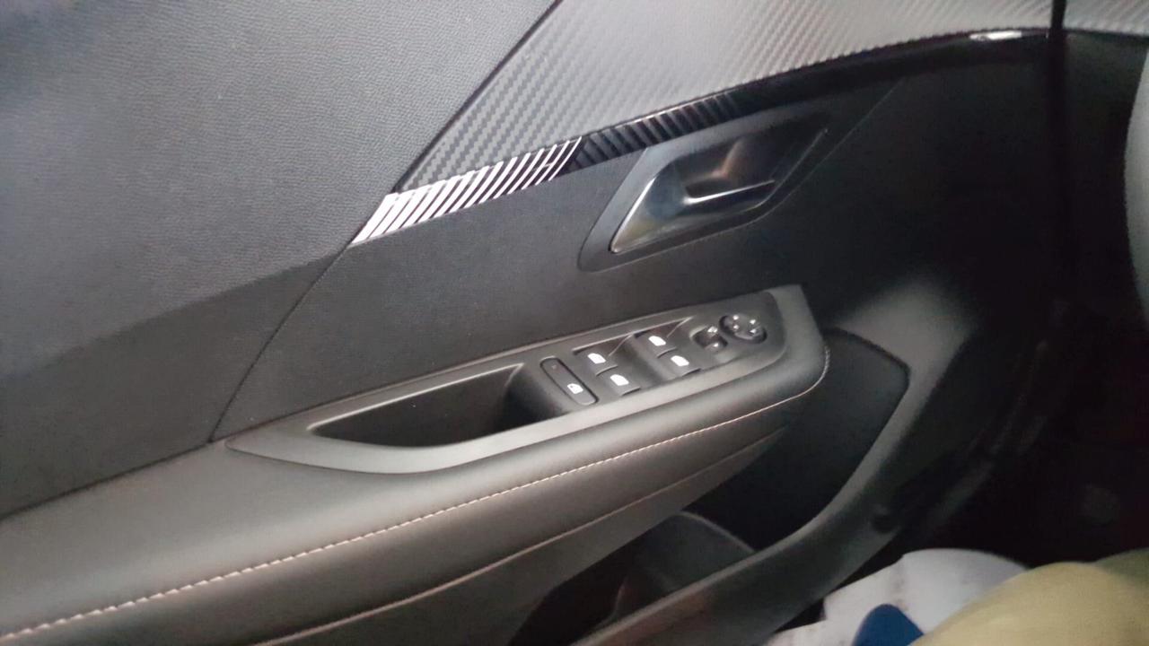 Peugeot 208 PureTech 100 Stop&Start 5 porte Allure
