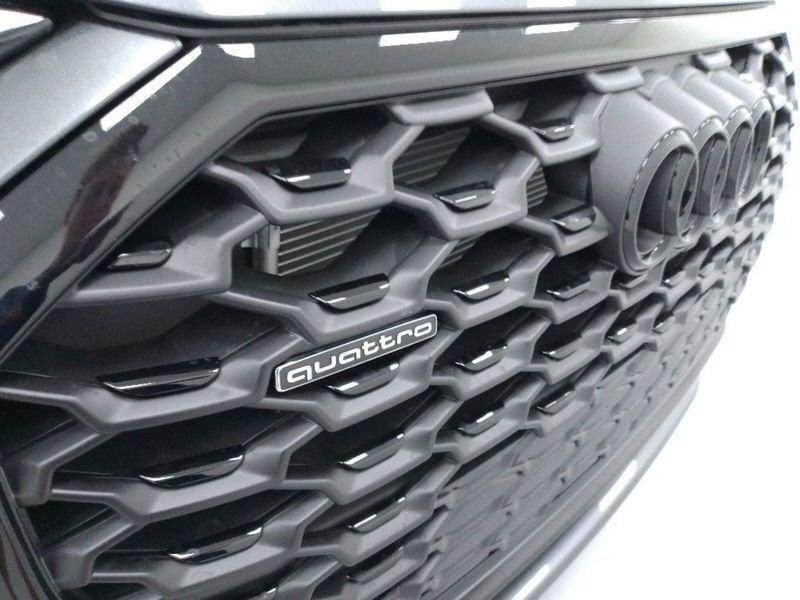 Audi Q3 Sportback 40 2.0 tdi Identity Black quattro 193cv s-tronic