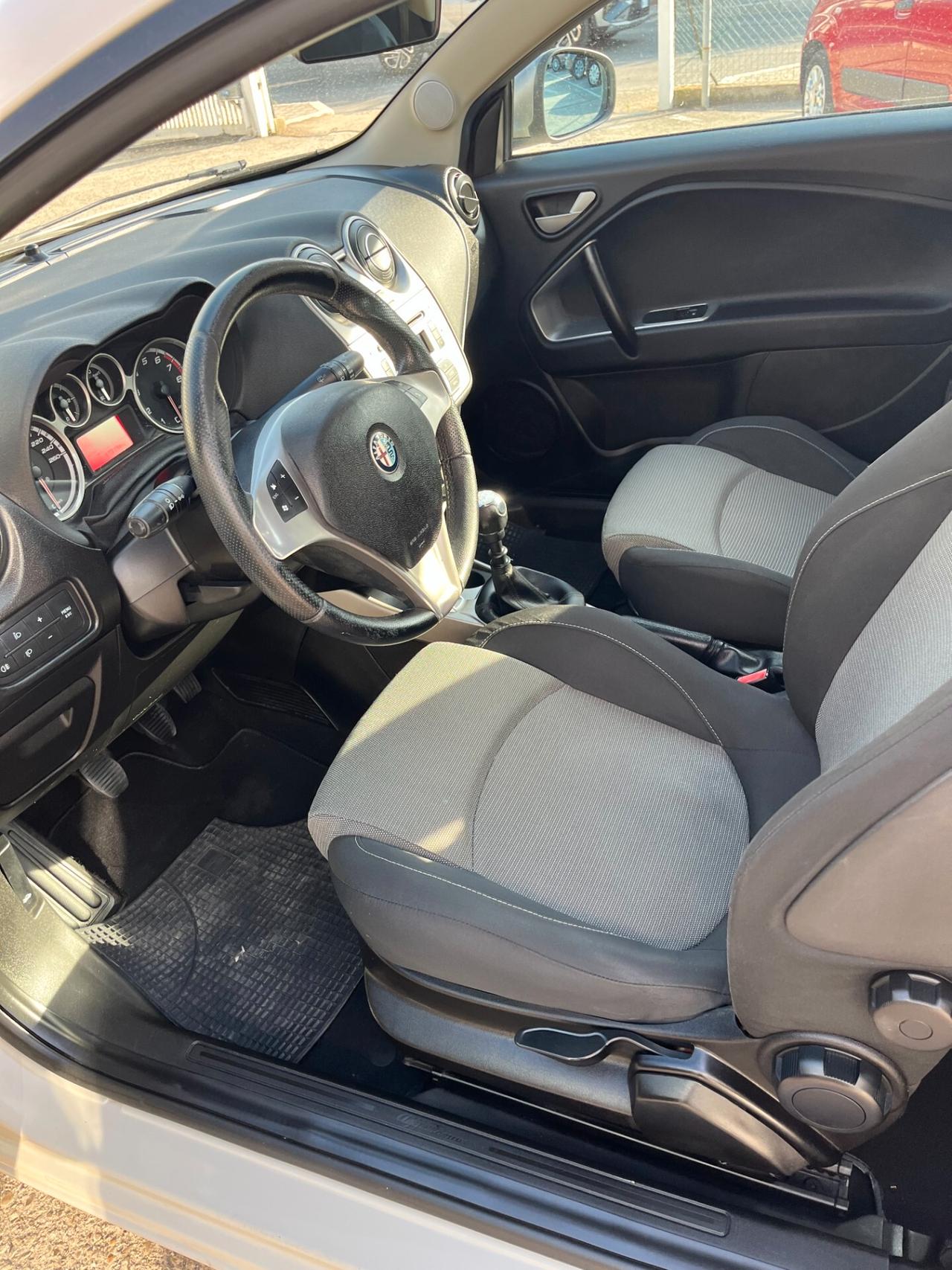Alfa Romeo MiTo 1.4 T 120 CV GPL Distinctive