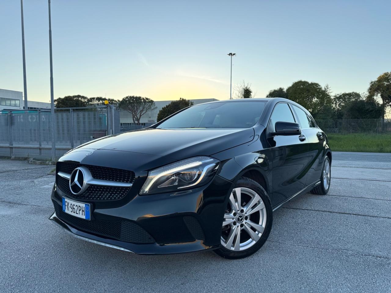 MERCEDES Classe A180 d Sport - Led Navi 17