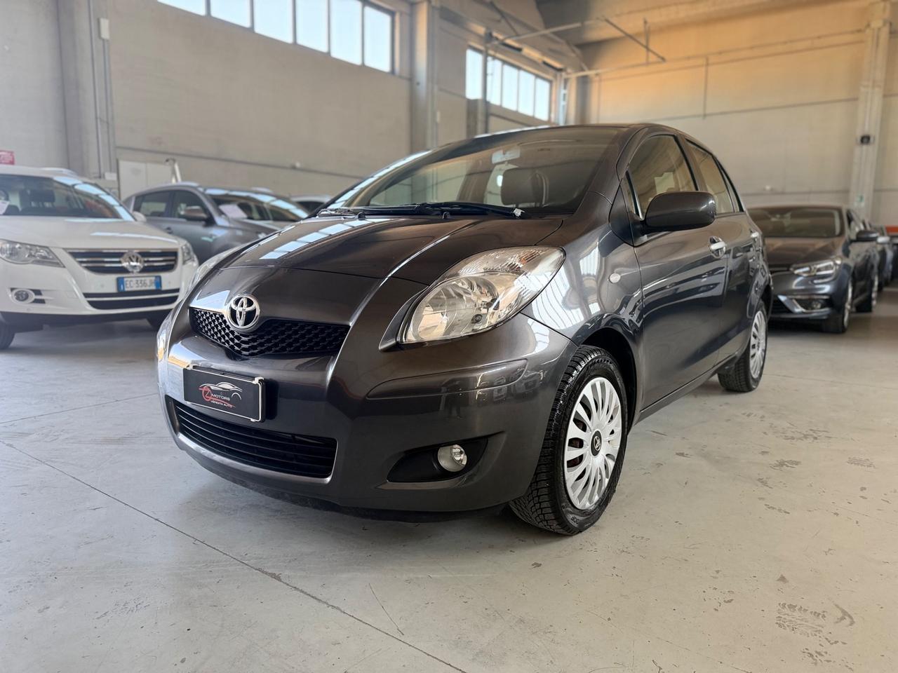 Toyota Yaris 1.3 5 porte Sol NEOPATENTATI