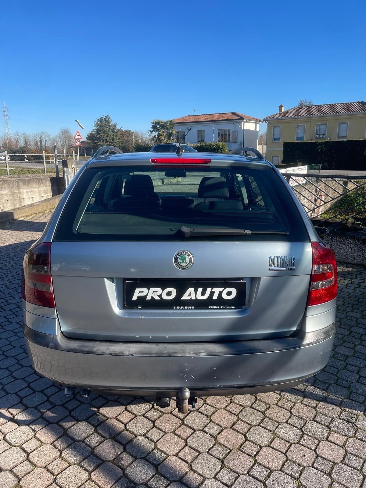 Skoda Octavia 1.9 TDI Elegance GANCIO TRAINO