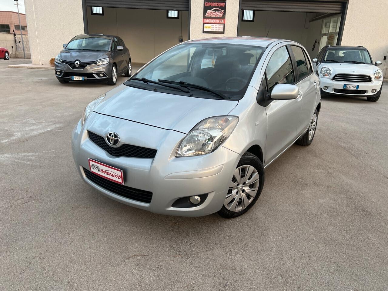 Toyota Yaris 1.4 D TAGLIANDATA GUIDA NEPATENT.