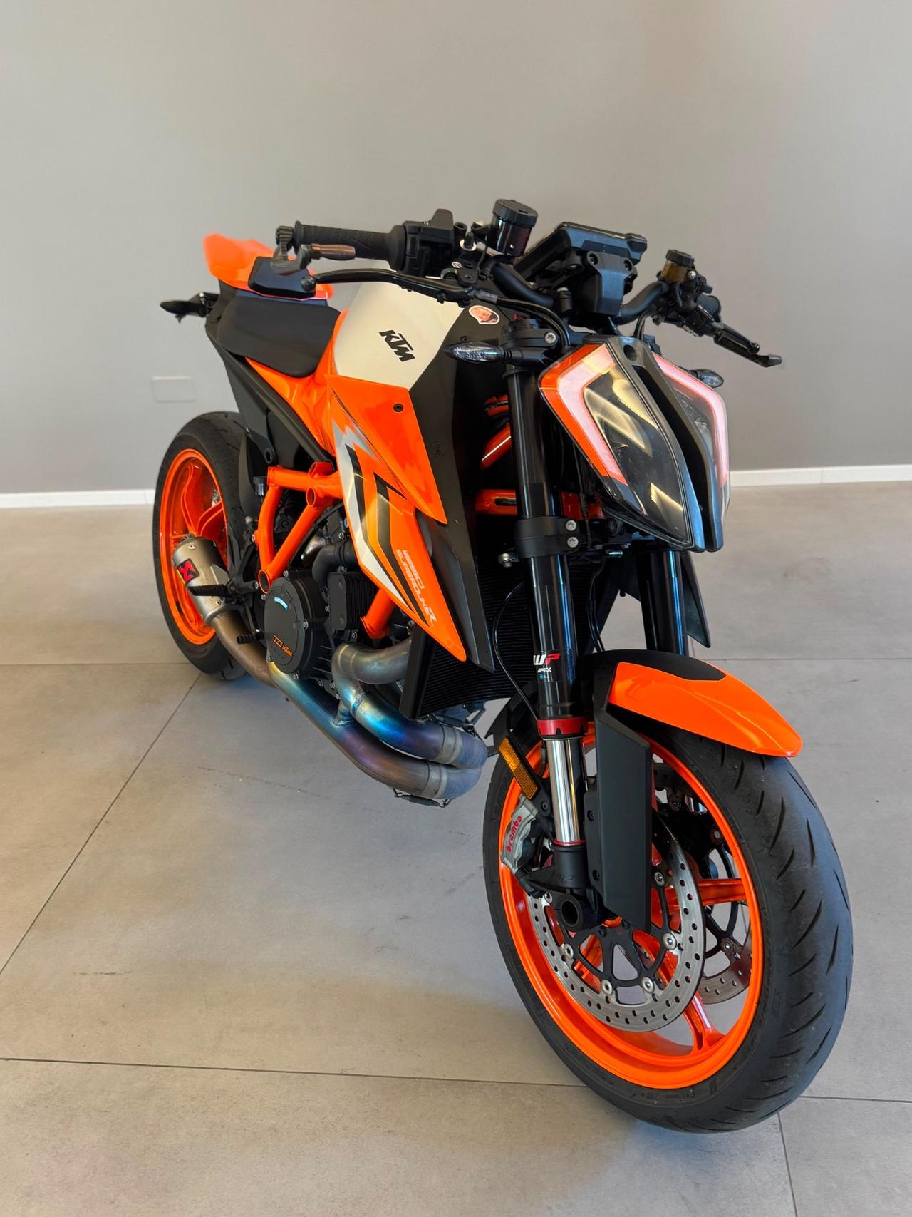 KTM SUPERDUKE 1290 R SCARICO AKRAPOVIC