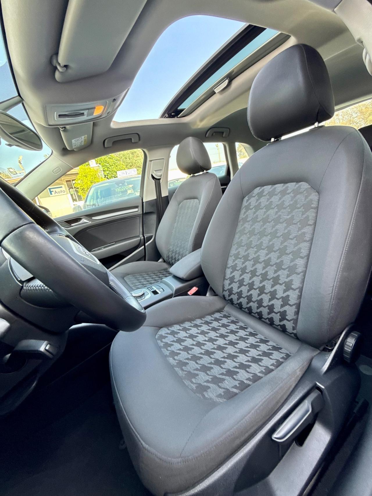 Audi A3 1.6 TDI,TETTO APRIBILE ,Climatronic bizona,Navi,ecc.