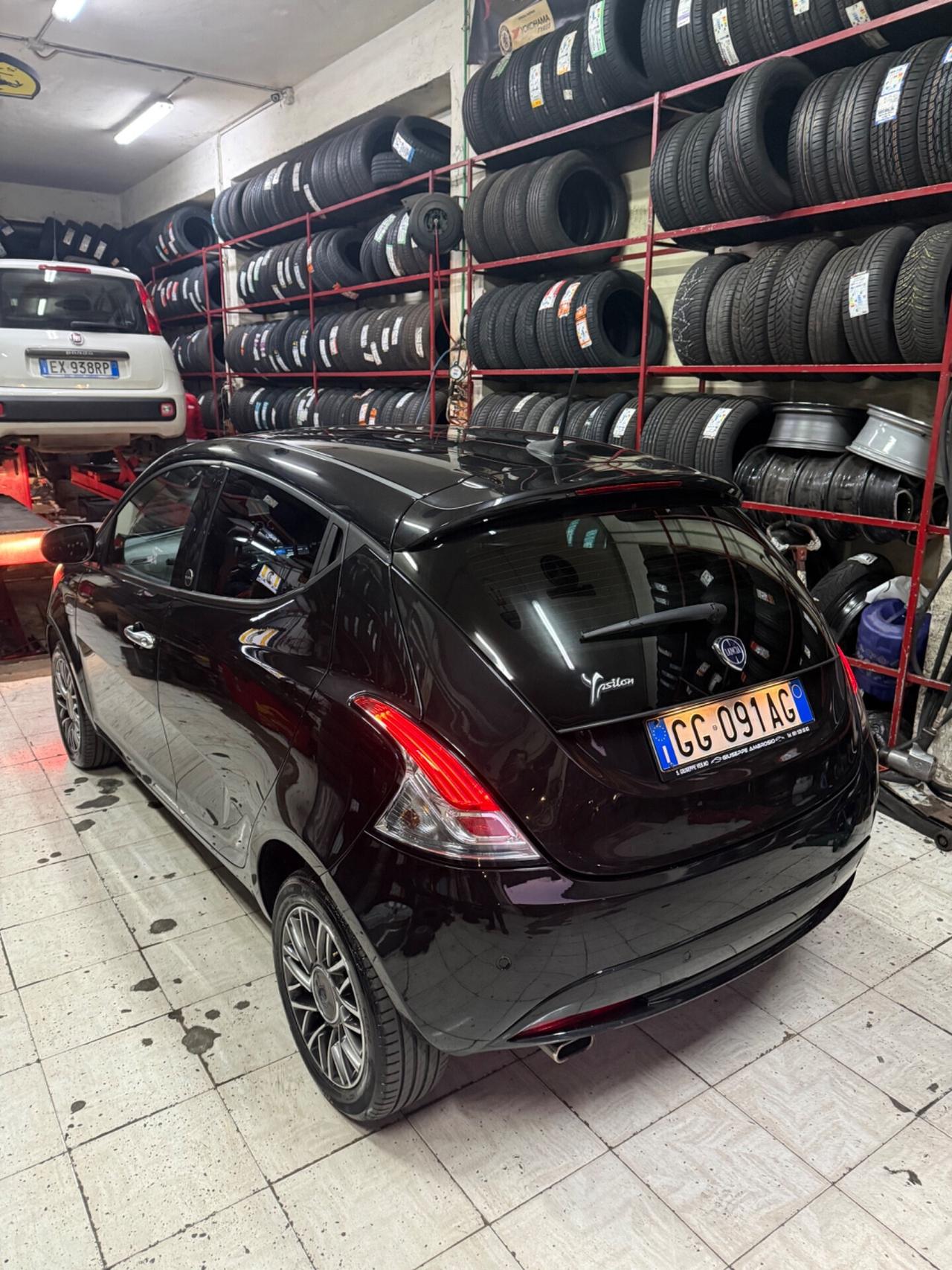 Lancia Ypsilon 1.2 69 CV 5 porte GPL ECOCHIC
