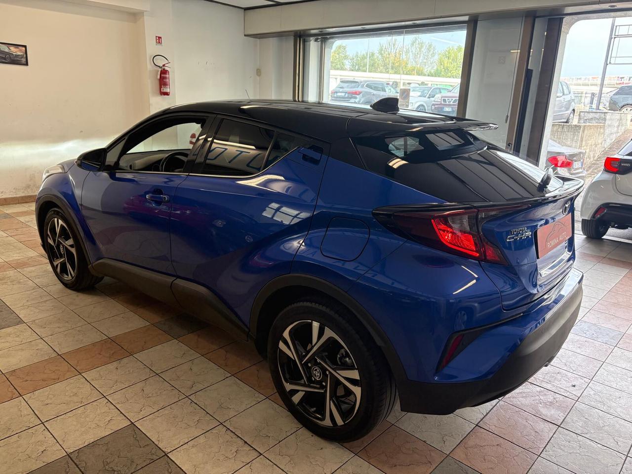 Toyota C-HR 1.8 Hybrid E-CVT Trend