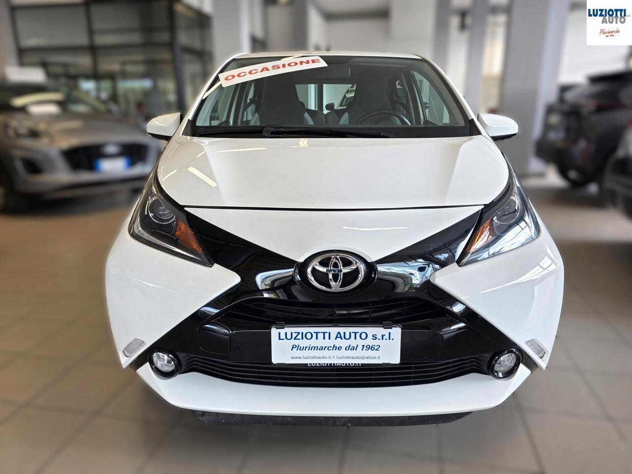 Toyota Aygo 1.0 VVT-i 69 CV 5 porte x-cool