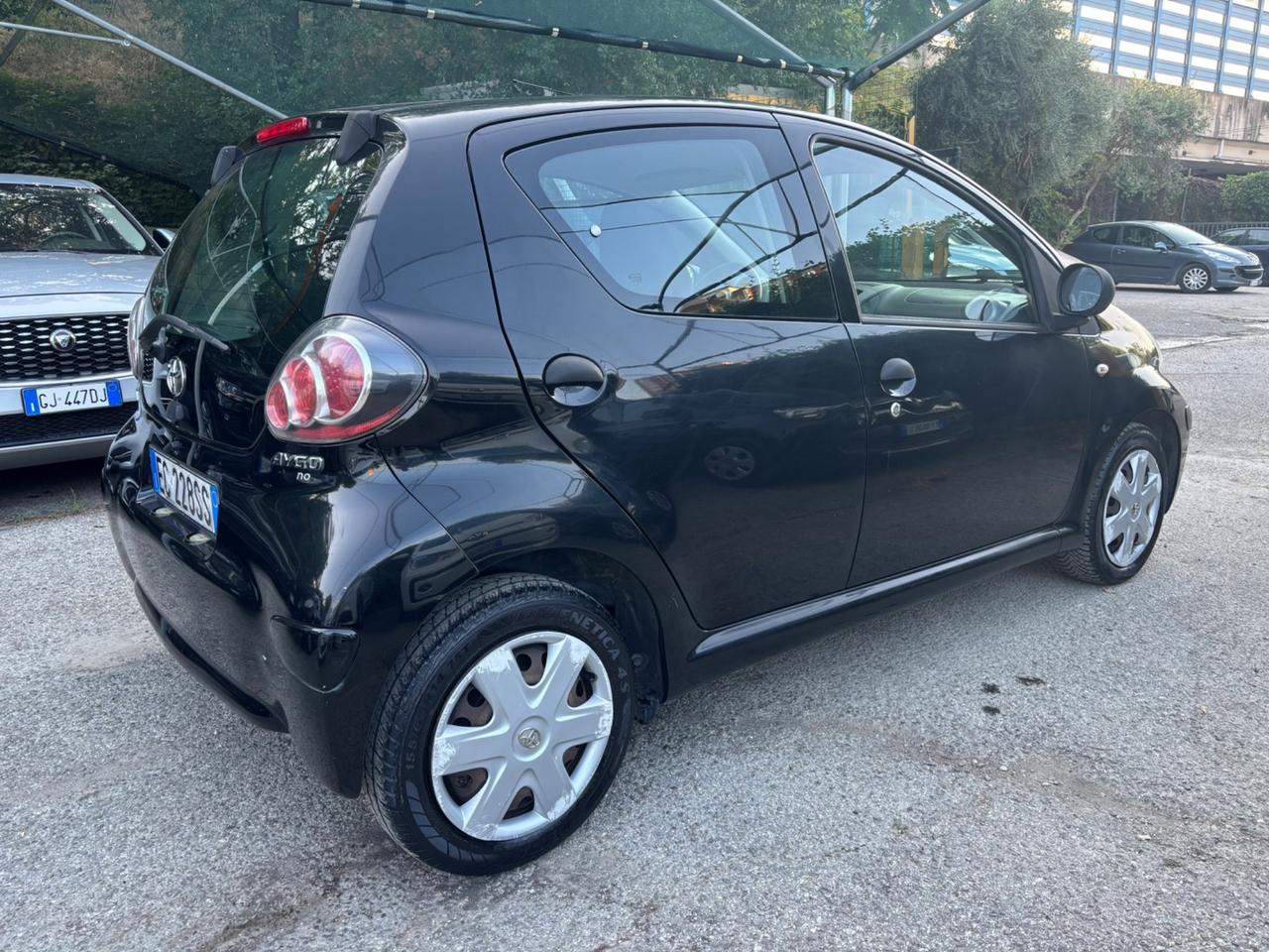 Toyota Aygo 1.0 5 porte Sol OK NEOPATENTATI