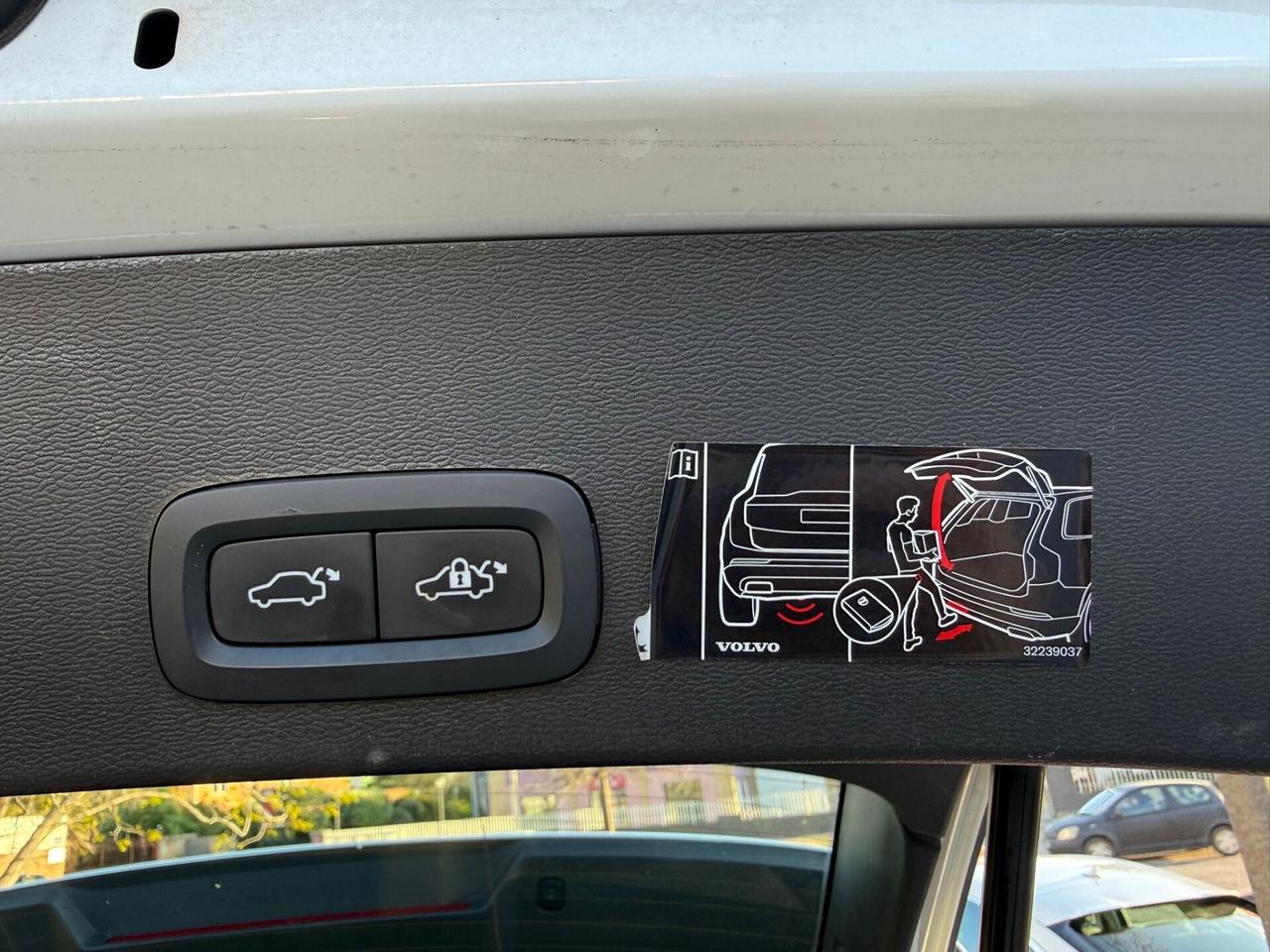 VOLVO XC40 T4 Plug-in Hybrid