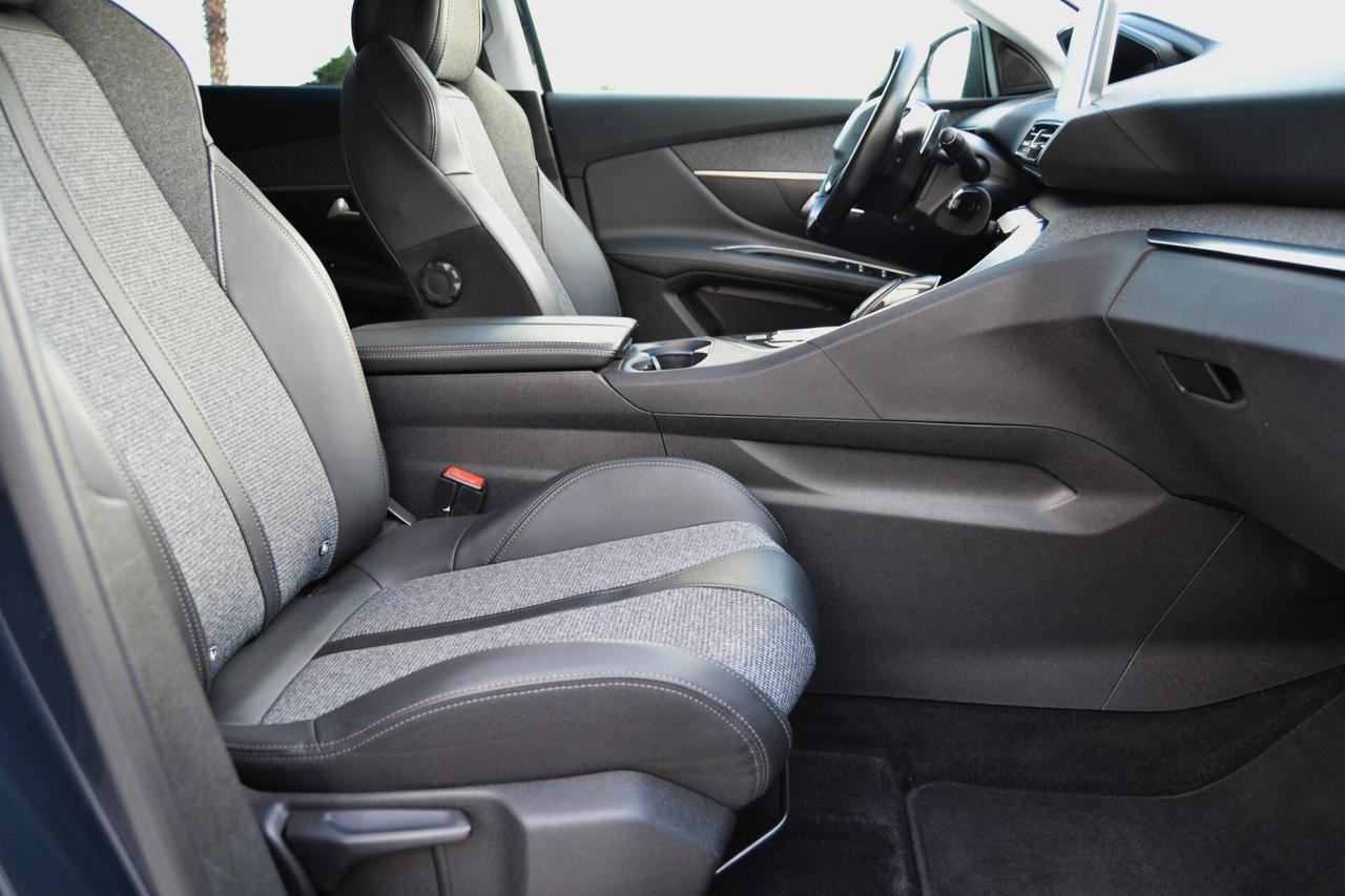 Peugeot 3008 BlueHDi 130 S&S EAT8 Allure