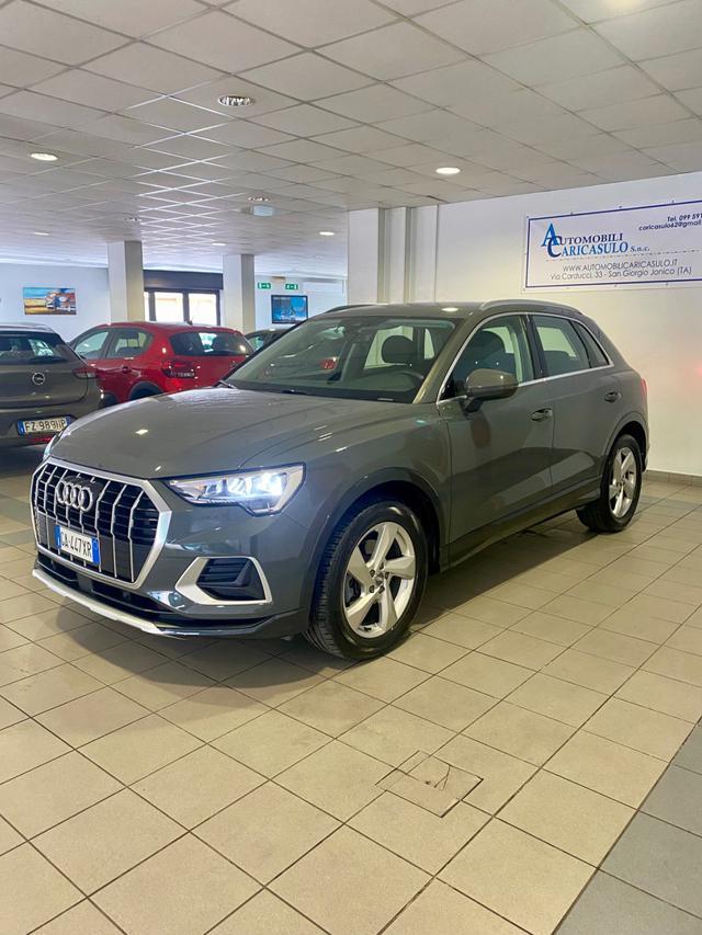 AUDI Q3 35 TDI S tronic Business Advanced