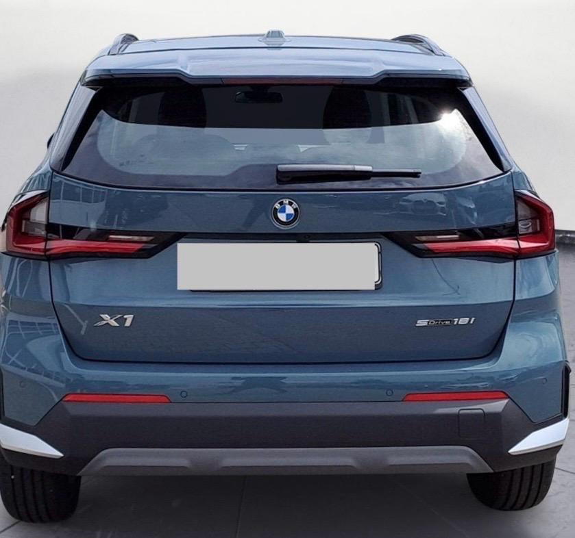 Bmw X1 sDrive 18i xLine-Rata da 320€
