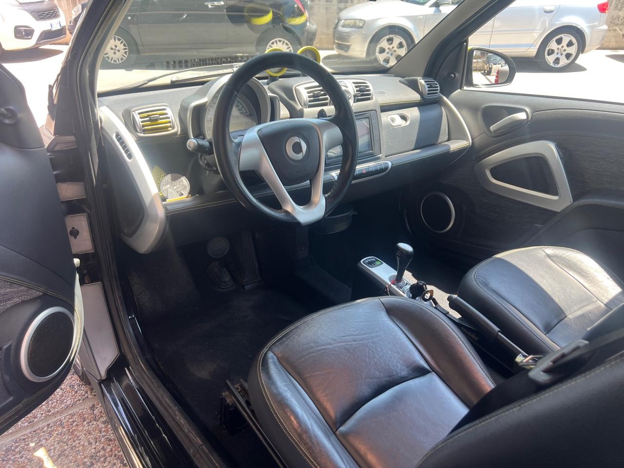 Smart ForTwo 1000 52 kW coupé limited two MHD