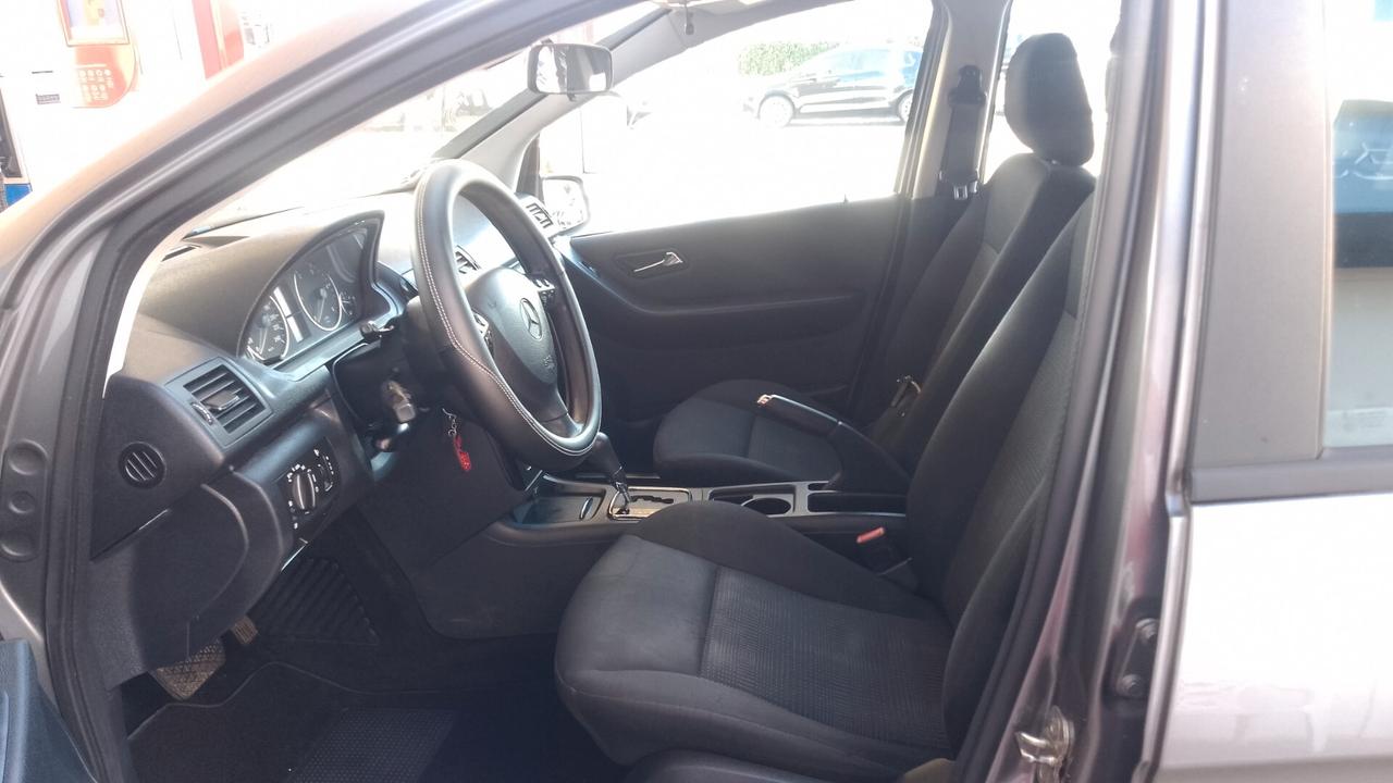 Mercedes-benz A 160 CDI automatico neop 2012