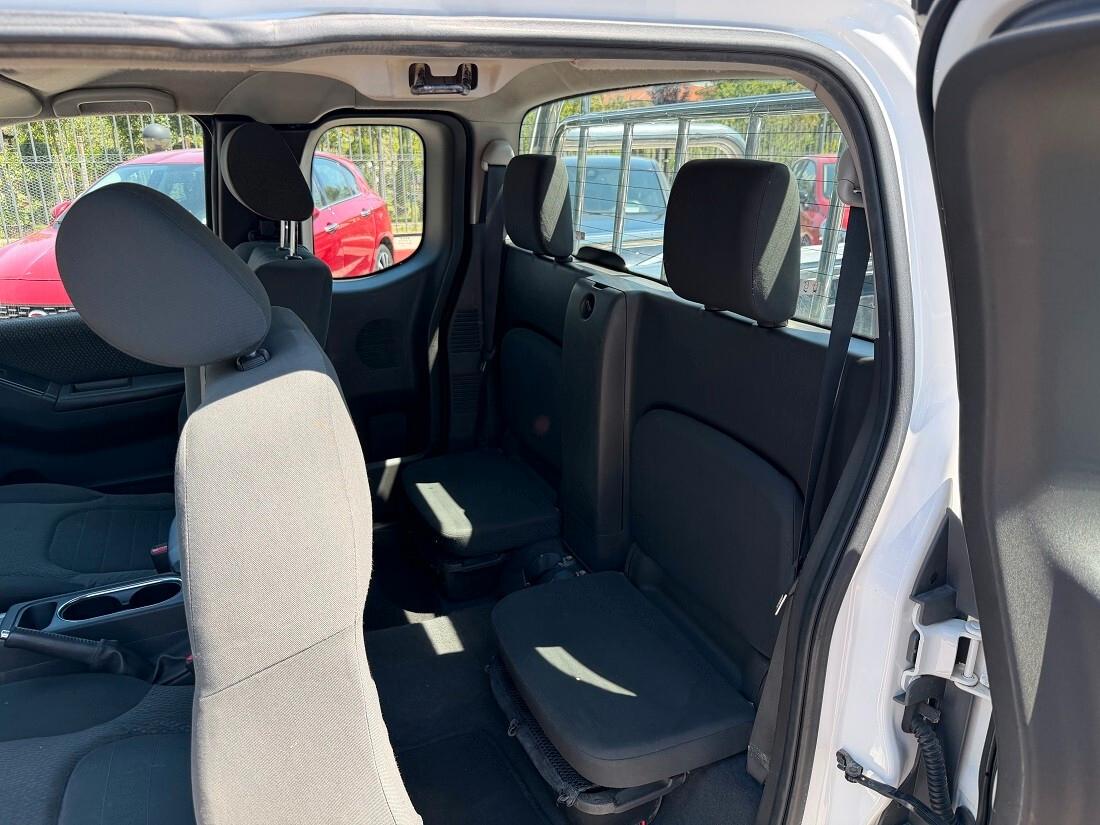 Nissan Navara 2.5 dCi 190CV 2 porte Cab 4X4