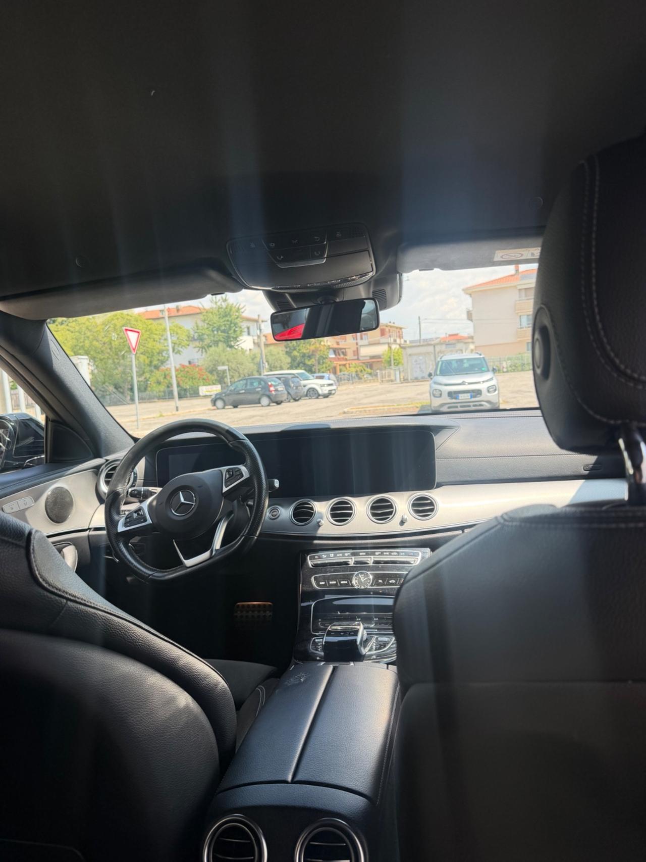 Mercedes-benz E 220 200 BlueTEC Premium
