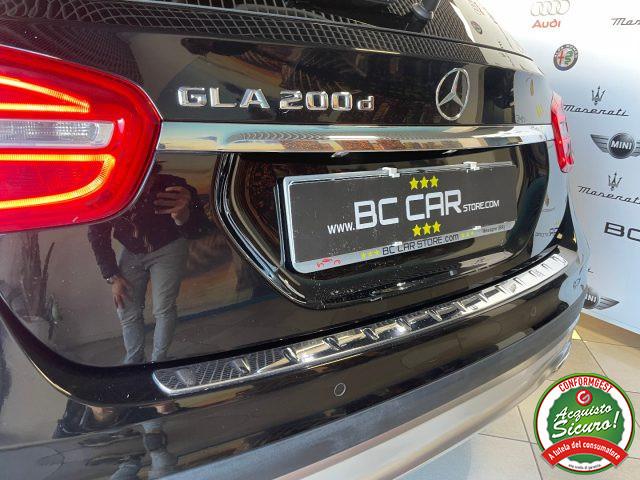 MERCEDES-BENZ GLA 200 d Aut. Sport *TETTO*PELLE*CAMERA