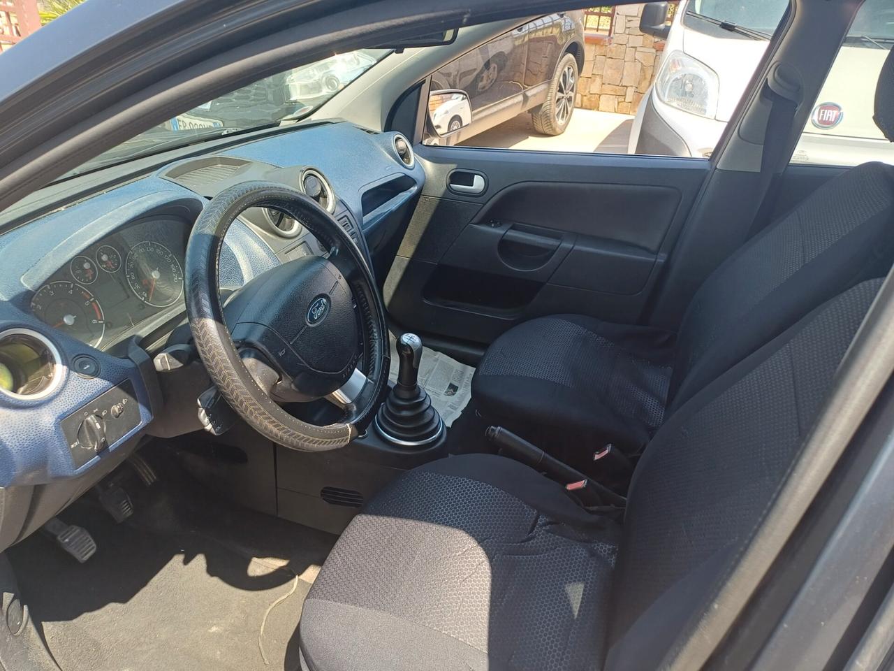 Ford Fiesta 1.4 TDCi 5p. Titanium
