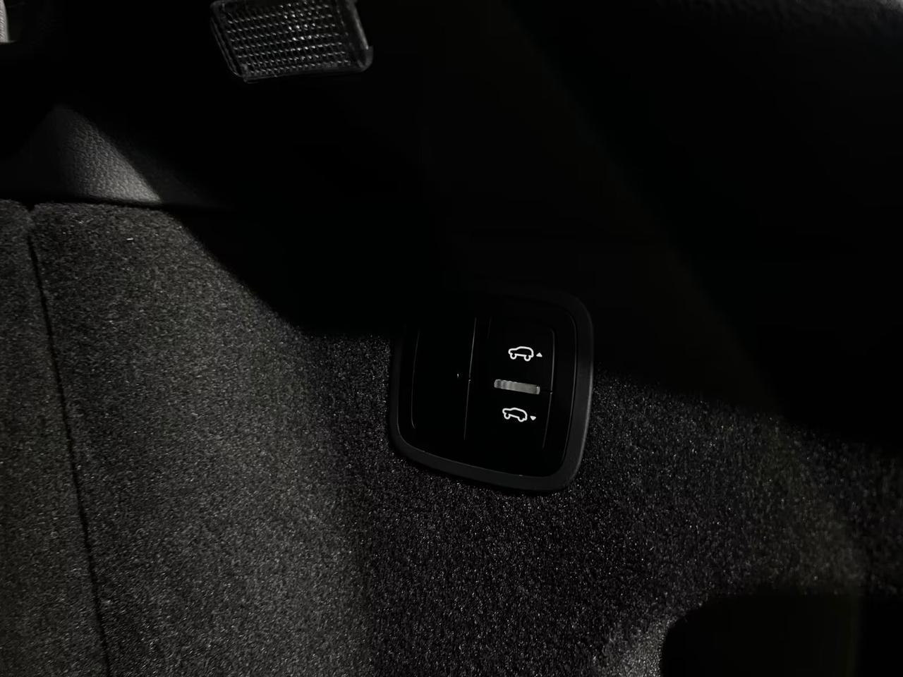 Porsche Macan 2.0 TETTO-NAVI-PELLE-TELECAMERA-SERVICE