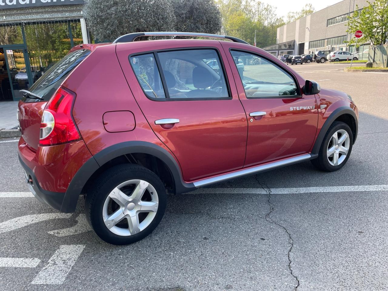 Dacia Sandero Stepway 1.6 8V 90CV* Neo patentati *