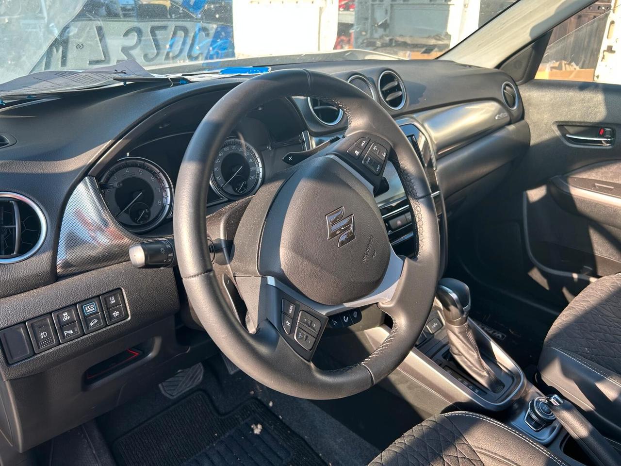 Suzuki Vitara 1.5 140V Hybrid A/T Starview
