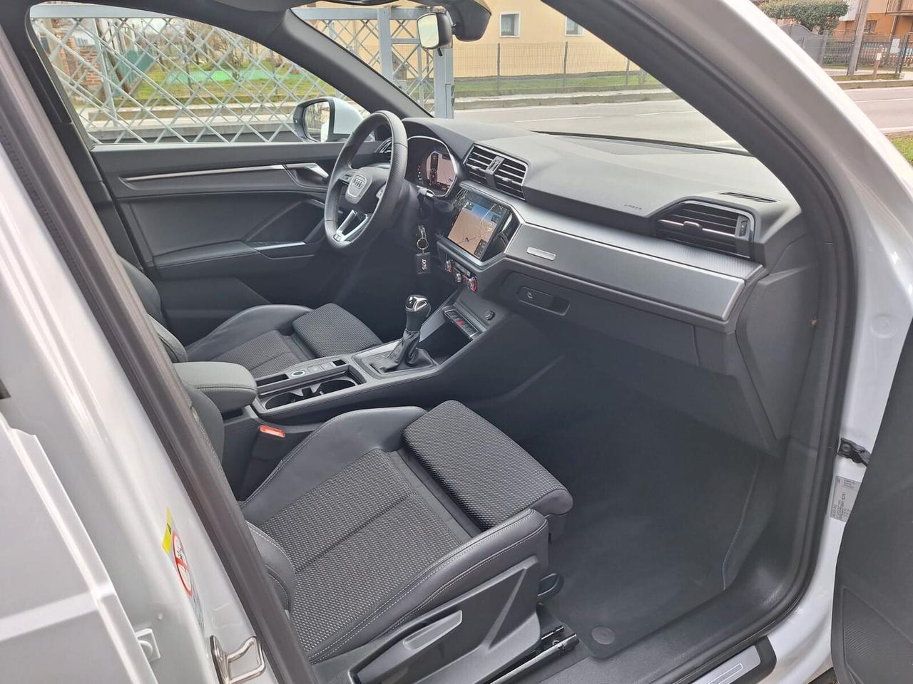 Audi Q3 35 TDI S tronic line edition