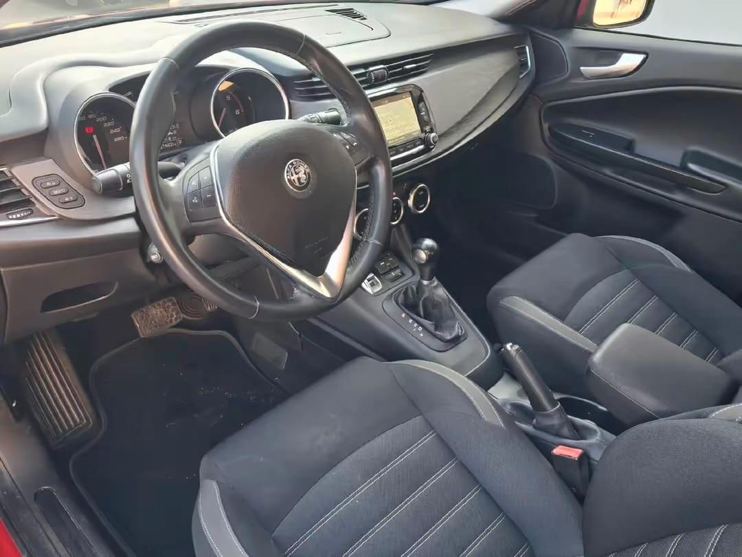 Alfa Romeo Giulietta 1.6 JTDm TCT 120 CV CAMBIO AUTOMATICO NAVIGATORE FARI LED GARANZIA 12 MESI CON CERTIFICATO
