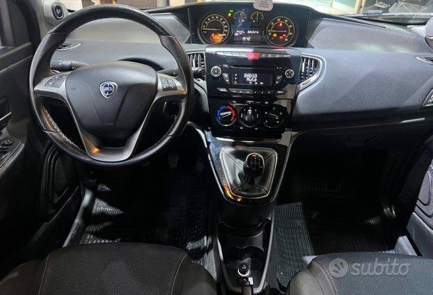 Lancia Ypsilon MOMO DESIGN