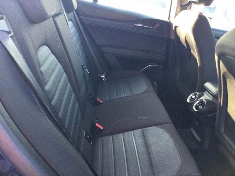 Alfa Romeo Stelvio 2.2 Turbodiesel 190 CV AT8 Q4 Business