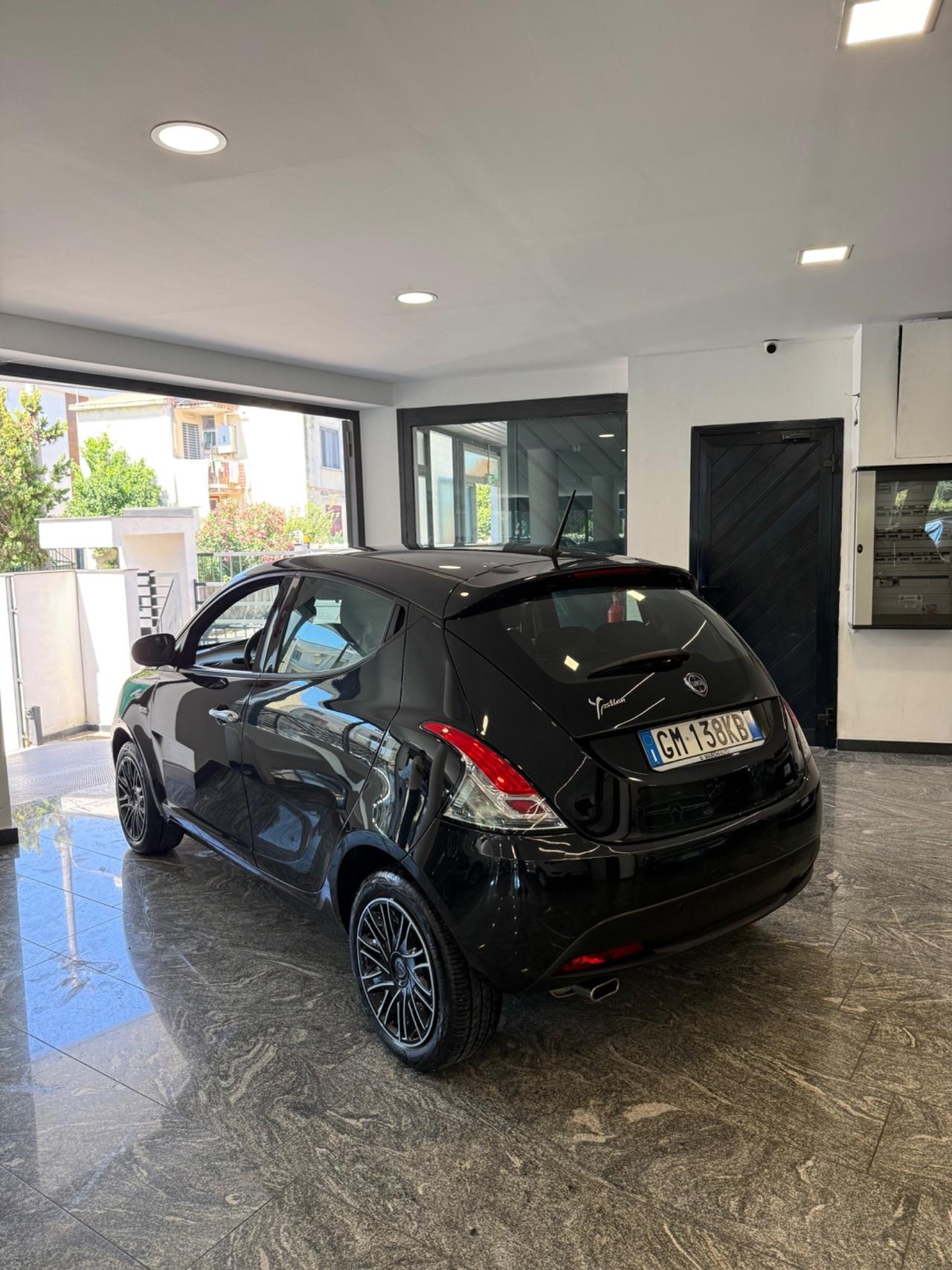 Lancia Ypsilon 1.2 69 CV 5 porte GPL Gold