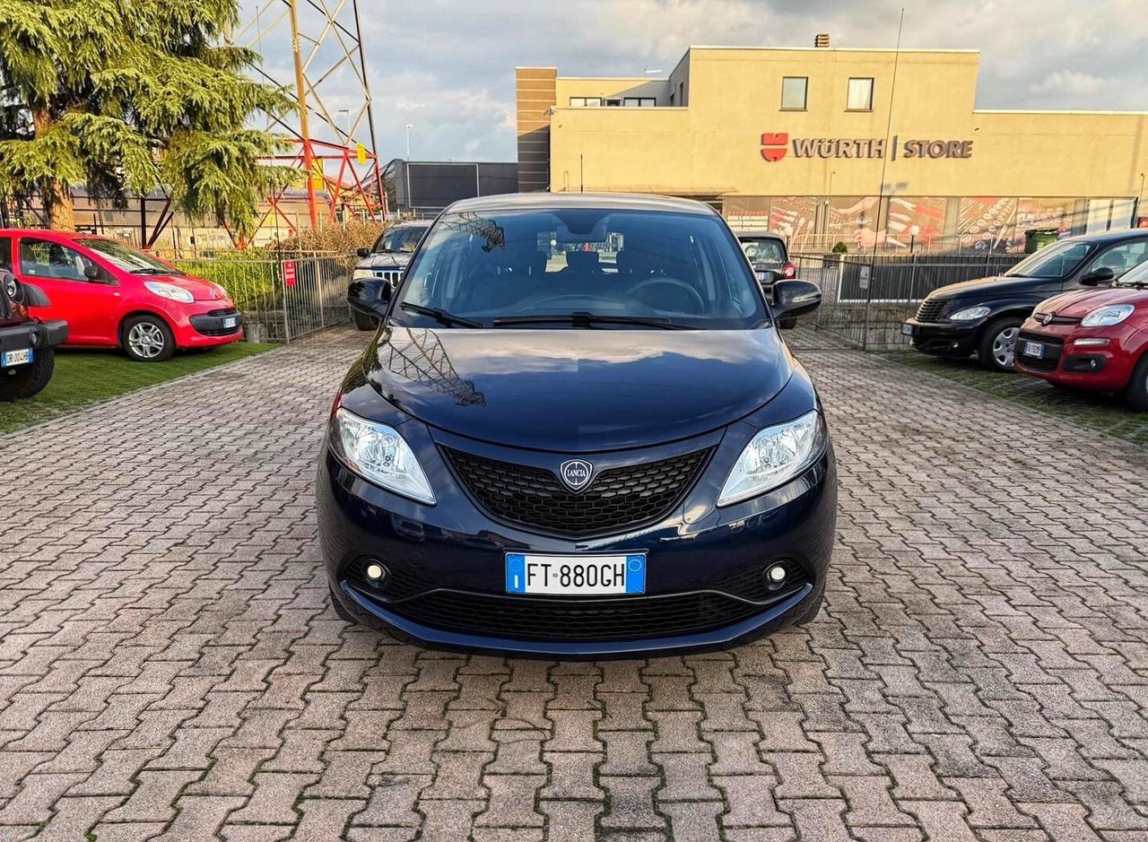 Lancia Ypsilon 1.2 69 CV 5 porte GPL OK NEOPATENTATI