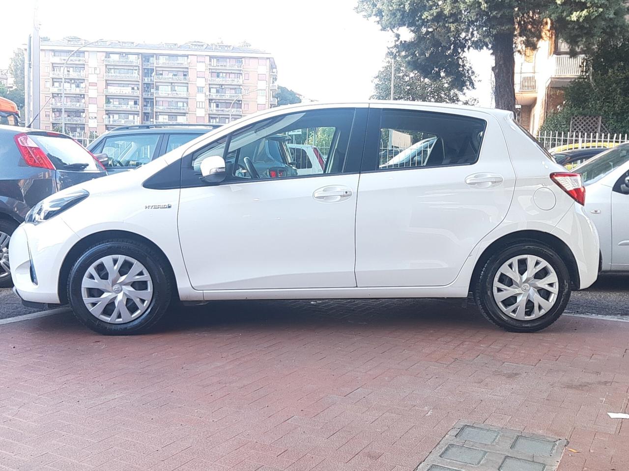 Toyota Yaris 1.5 Hybrid 5 porte Business