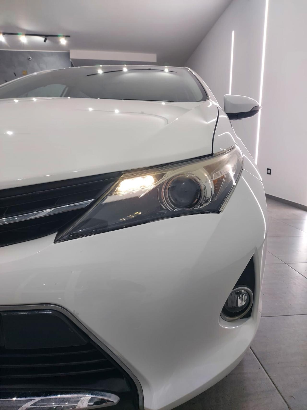 Toyota Auris 1.8 Hybrid 5 porte Lounge