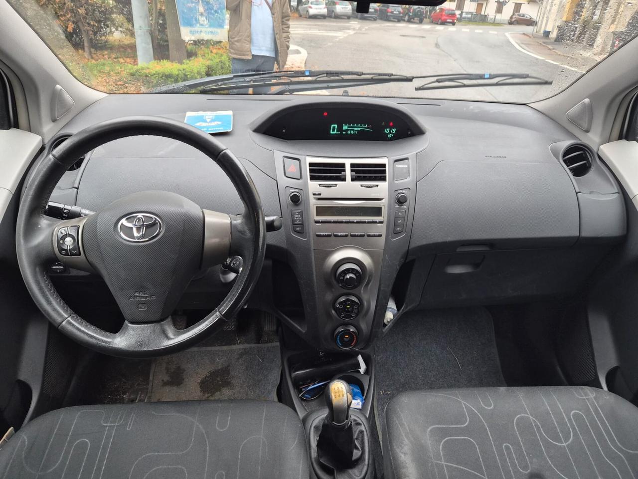 Toyota Yaris 1.0 5 porte