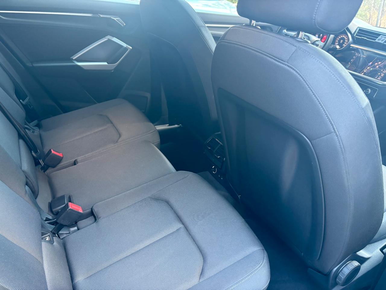 Audi Q3 35 TDI quattro Business