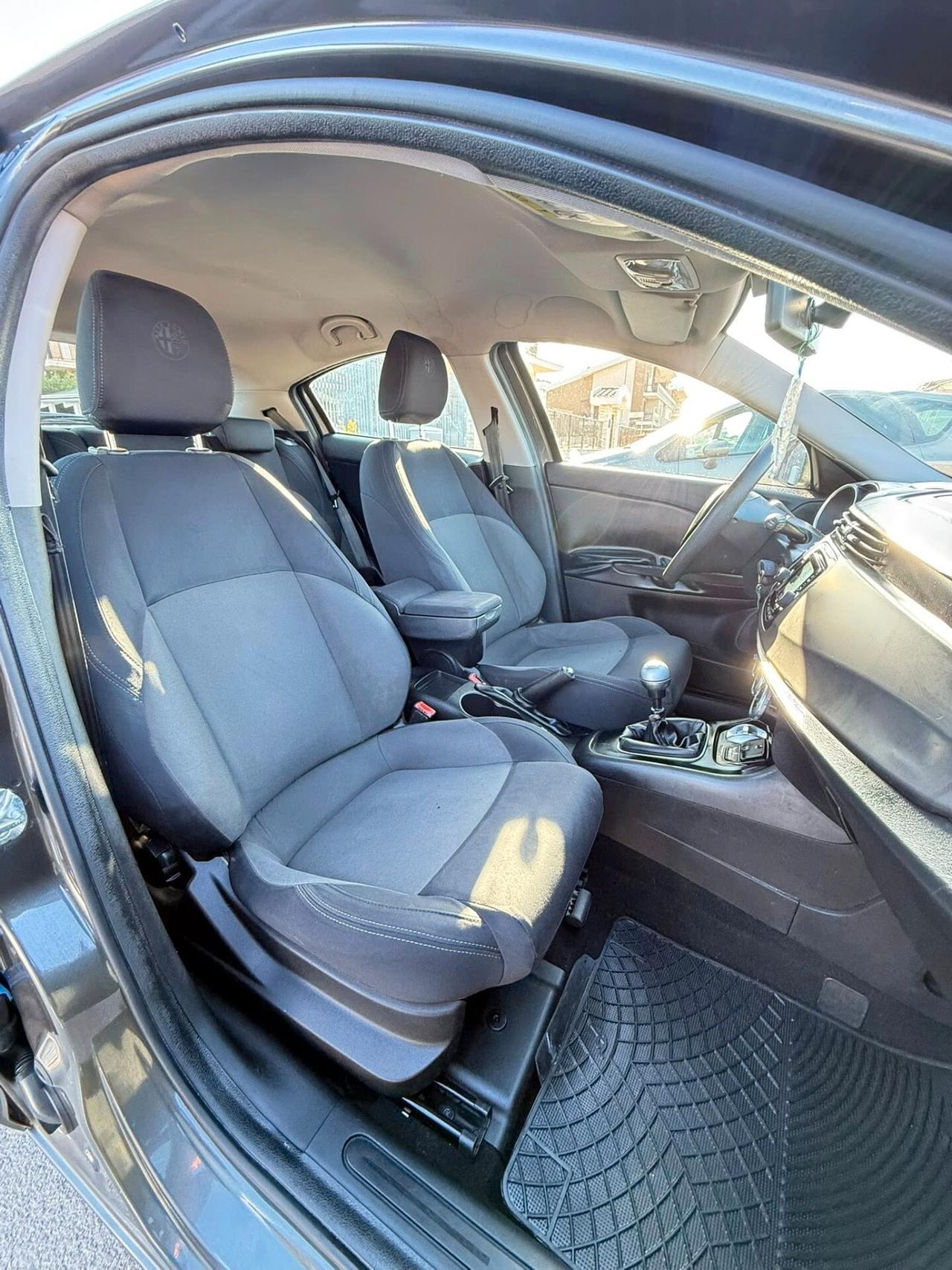 Alfa Romeo Giulietta 1.6 JTDm-2 105 CV Exclusive