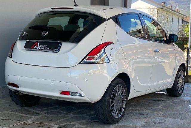 LANCIA Ypsilon 1.2 69 CV 5 porte GPL Ecochic Silver