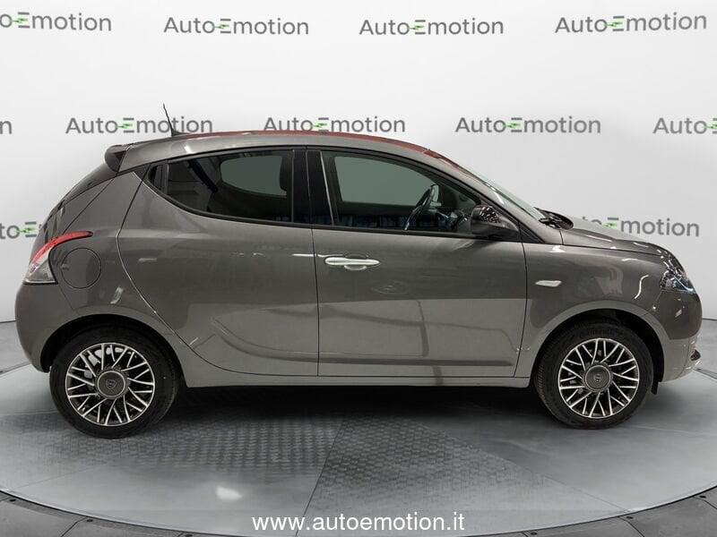 Lancia Ypsilon 1.0 FireFly 5 porte S&S Hybrid Gold Plus