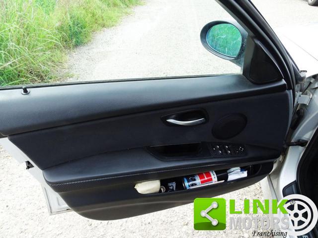 BMW 318 i cat Touring Attiva