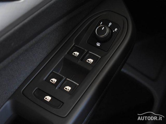 VOLKSWAGEN Golf Variant 2.0 TDI Life DSG Fari LED, App-Connect, ACC KM CER