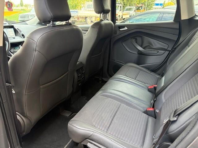 Ford Kuga 1.5 TDCI 120 CV S&S 2WD Powershift Titanium