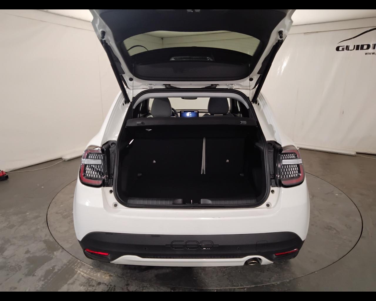 FIAT 600 IV 2023 - 600 1.2 hybrid La Prima II 110cv auto