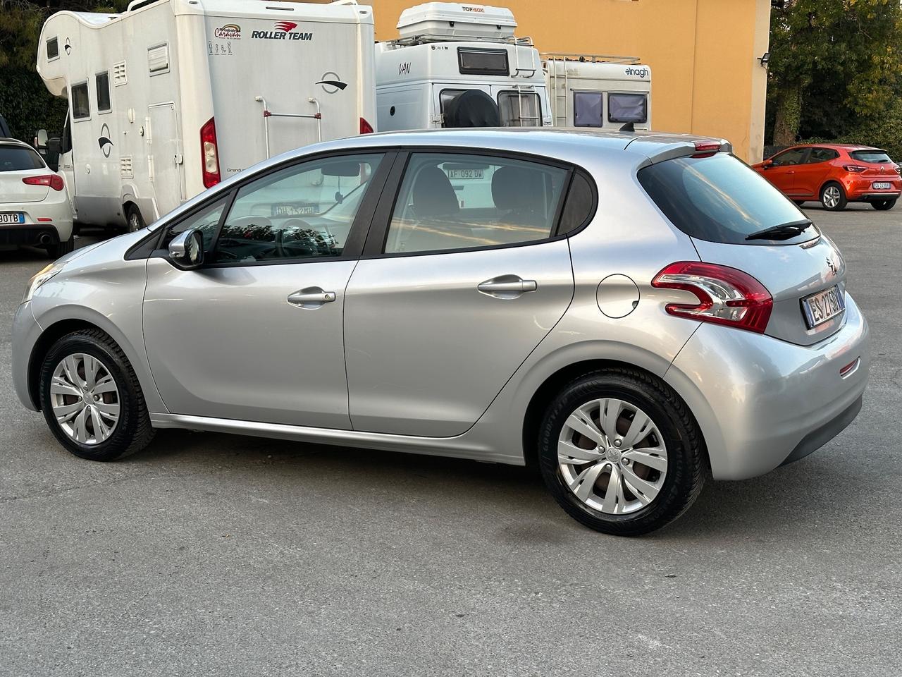 Peugeot 208 1.0 VTi 68 CV 5 porte solo 110mila km